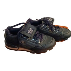 EATON Size 6 Baseball Cleats Box 35